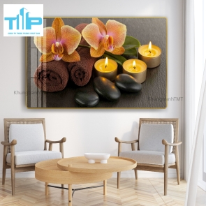 Khung tranh tráng gương - trang trí tiệm spa- hoa và nến 