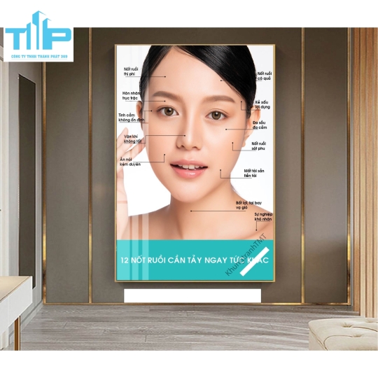 tranh cho spa thẩm mỹ viện về  xăm phun môi