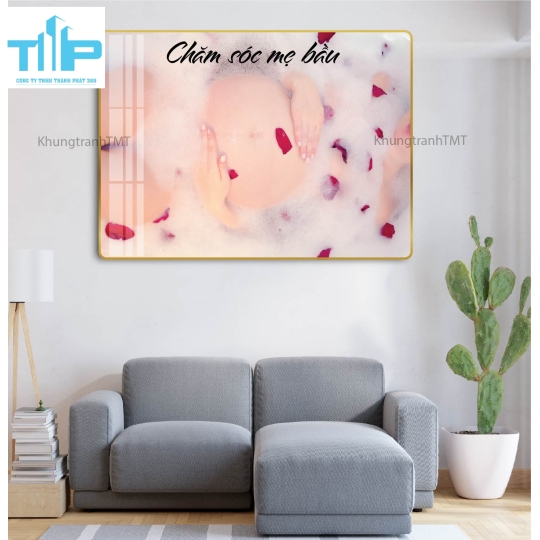 Khung tranh tráng gương -Chăm sóc và phục hồi sức khỏe cho mẹ và bé 