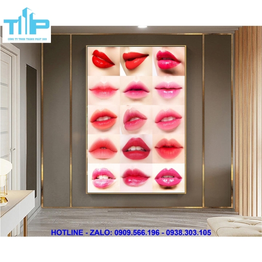 khung tranh tráng gương sang trọng về phun xăm môi cho spa thẩm mỹ viện